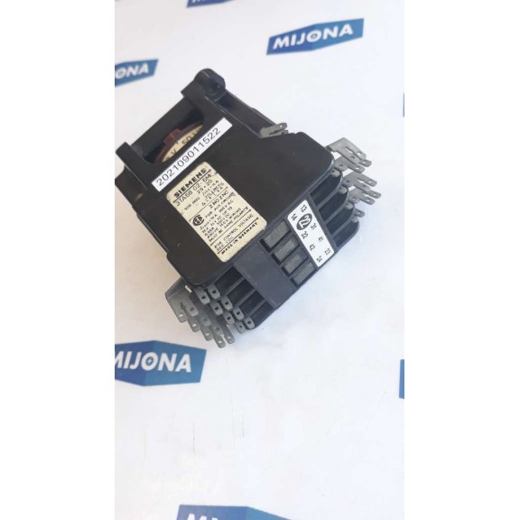 Siemens 3TA68 02 6M 2S+2O 2NO 2NC 10A 300V AC COIL 42V 50HZ 50V 60HZ