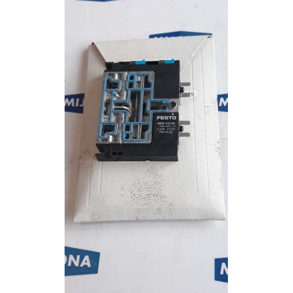 Festo CPV10 M1H VI70 2GLS M7 SOLENOID VALVE MAGNEVENTIL 185865 NEW OLD STOCK