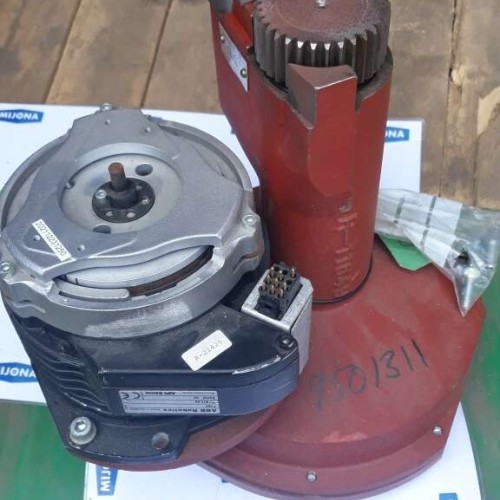 ABB Robotics PS 130/6-30-P-4450 MOTOR R-21425 GEAR 3R011756 ABB Robotics PS 130/6-30-P-4450 MOTOR R-21425 GEAR 3R011756