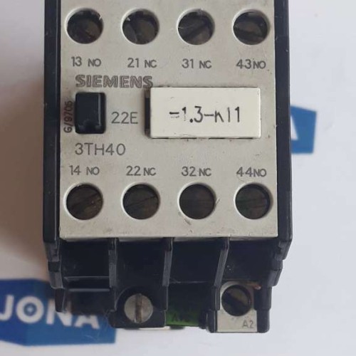 SIEMENS 3TH4022 0B 2S+2O 2NO+2NC CONTACTOR 3TH4022-0B COIL 24V 0.8-1.2 DC