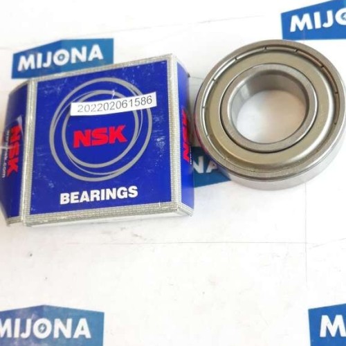 NSK 6205ZZCM PS2S 6205Z BEARINGS (New old stock)