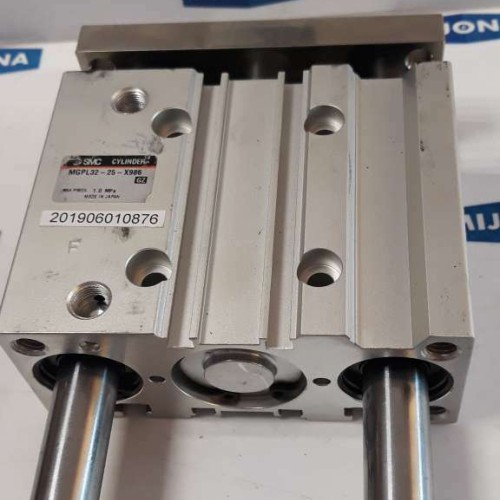 SMC MGPL32 25 X986 CYLINDER 1.0MPa (New old stock)