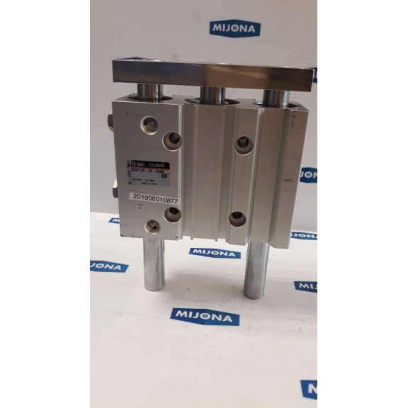 SMC MGPL32 25 X986 CYLINDER 1.0MPa (New old stock)