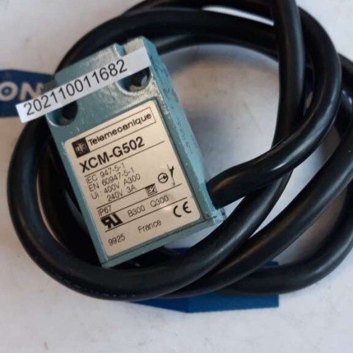 Telemecanique XCM G502 400V A300 240V 3A