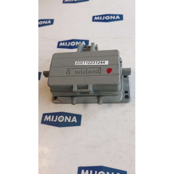 Wieland 70.325.1028.0 Housing Open Bottom With Cover size 10 new old stock Wieland 70.325.1028.0 Housing Open Bottom With Cover size 10 new old stock