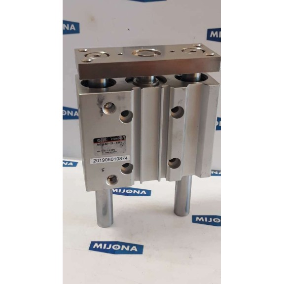 SMC MGPL32 25 X986 CYLINDER 1.0MPa (New old stock)