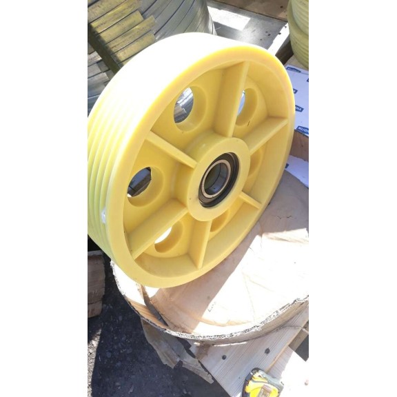 Röchling SYSTEM optamid 21162836 01 XUR43-de wheels  43916 44X10CM New old stock