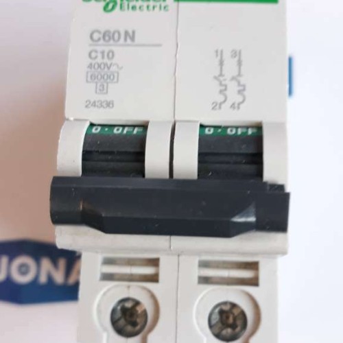 SCHNEIDER C60N C10 400V 6kV 50 60HZ circuit breaker (NEW OLD STOCK)
