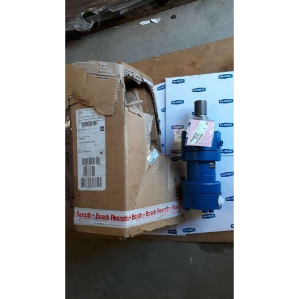 Rexroth HYDRAULIC CYLINDER CYM1M00 80 56 50A20 B11CGUMS42522 (New old stock)