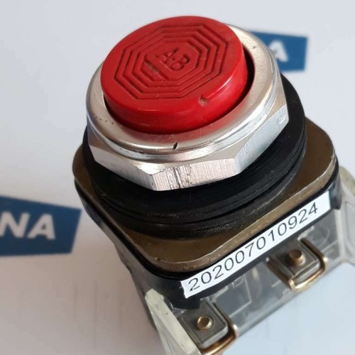 ALLEN BRADLEY 800T XD2 SERIES C 600VAC / 800T B6 SERIES N RED (NEW OLD STOCK)