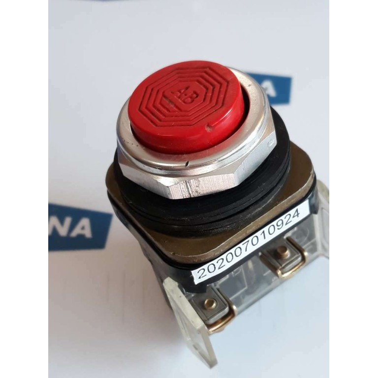 ALLEN BRADLEY 800T XD2 SERIES C 600VAC / 800T B6 SERIES N RED (NEW OLD STOCK)