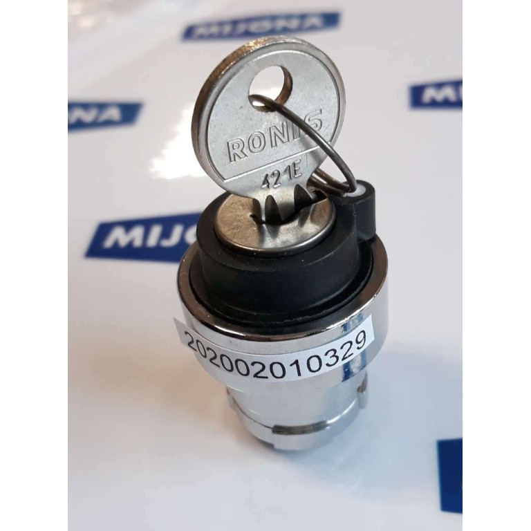 Telemecanique KEY SWITCH XBCZ1S132 (New old stock) Telemecanique KEY SWITCH XBCZ1S132 (New old stock)