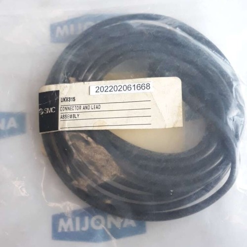 SMC UKV315 CONNECTOR AND LEAD (new old stock) SMC UKV315 CONNECTOR AND LEAD (new old stock)