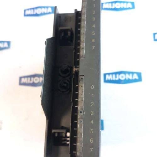 SIEMENS simatic S7 MODULE 6ES7322-1BH01-0AA0 6ES73221BH010AA0 D0 16XDC24V 0.5A