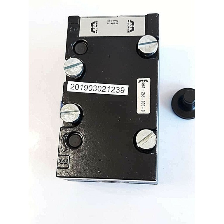 Rexroth Mecman Pneumatik valve 581 253 000 0 00W45 typ 3 (new old stock) Rexroth Mecman Pneumatik valve 581 253 000 0 00W45 typ 3 (new old stock)