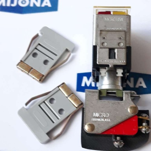 MICRO USA 2C203 8433 SERIES 2 EQUIPMENT LINE 2D72 8424 (new old stock)