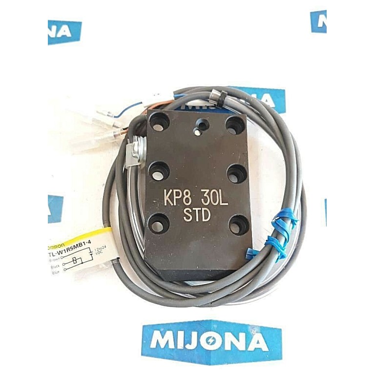 Omron TL W1R5MB1 4 12to24VDC / KP8 3OL STD SWK8 (new old stock)