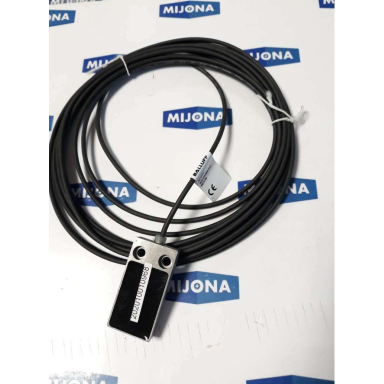 BALLUFF BES0341 BES 516 3009 SA2 MO C 05 CABLE 5m E173648 300V 1342 SENSOR BALLUFF BES0341 BES 516 3009 SA2 MO C 05 CABLE 5m E173648 300V 1342 SENSOR