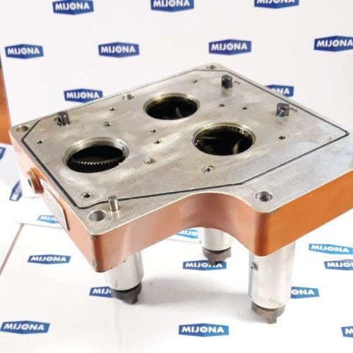 ABB R 11776 SERIAL NO. 01/169 TRALLFA ROBOT A/S ABB R 11776 SERIAL NO. 01/169 TRALLFA ROBOT A/S