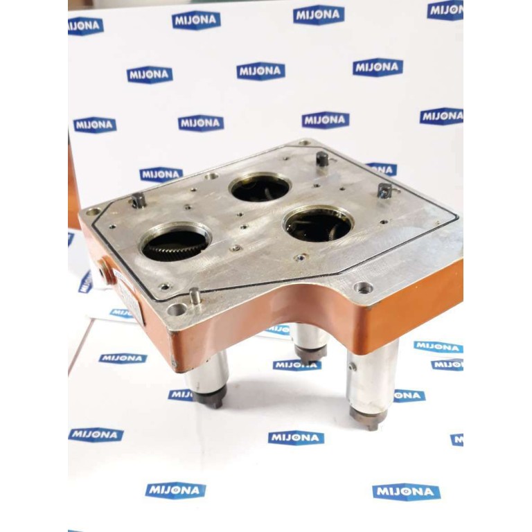 ABB R 11776 SERIAL NO. 01/169 TRALLFA ROBOT A/S