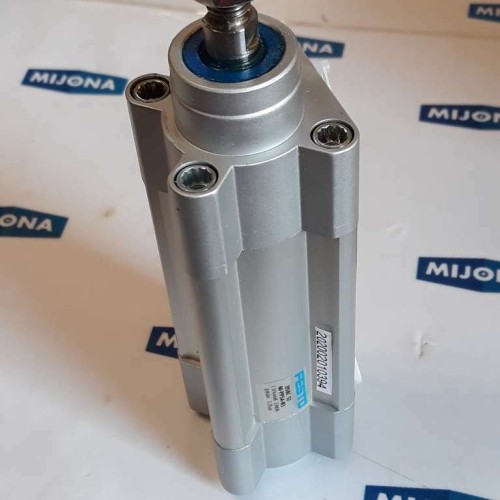 Festo DSBC 32 40 PPSA N3 1376468 EN08 12BAR cylinder (New old stock)