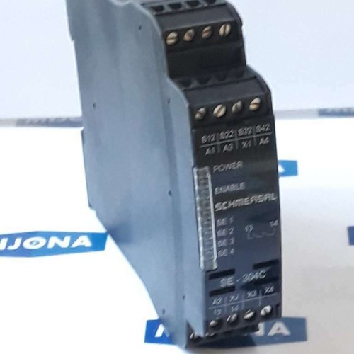 Schmersal SE 304 C Ue 24VAC/DC 4W Safety relay AC15 230V 3A DC13 24VNEW OLD STOC Schmersal SE 304 C Ue 24VAC/DC 4W Safety relay AC15 230V 3A DC13 24VNEW OLD STOC