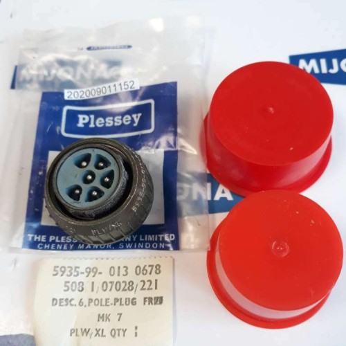 Plessey 508 1 07028 221 PLW XK 5935 99 013 0678 MK7 6POL PLW XL NEW OLD STOCK