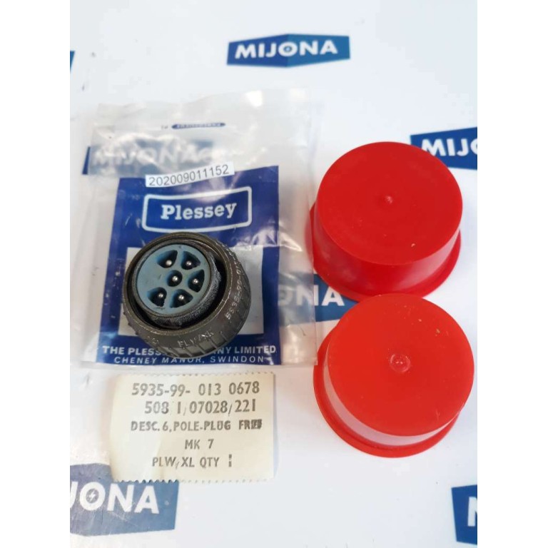Plessey 508 1 07028 221 PLW XK 5935 99 013 0678 MK7 6POL PLW XL NEW OLD STOCK