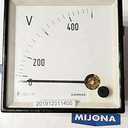 SIEMENS Volmeter AC 0-400 V 96x96mm