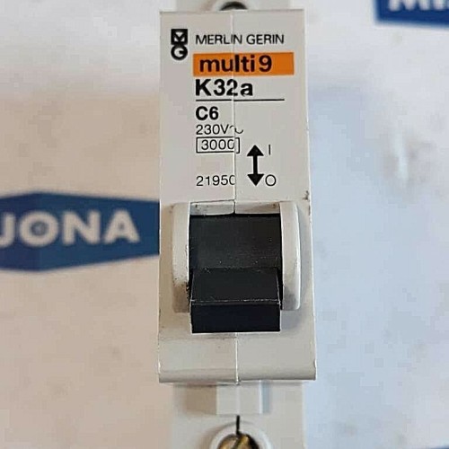 Merlin Gerin Multi 9 K32a C6 21950 230V-3000 8LEH0163541 CIRCUIT BREAKER E98 13