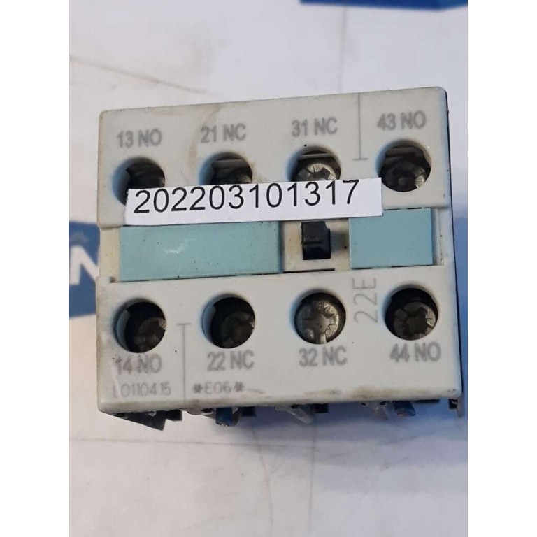 SIEMENS 3RH1921 1HA22 690V 10A 240V Auxiliary contact block  3RH1921-1HA22
