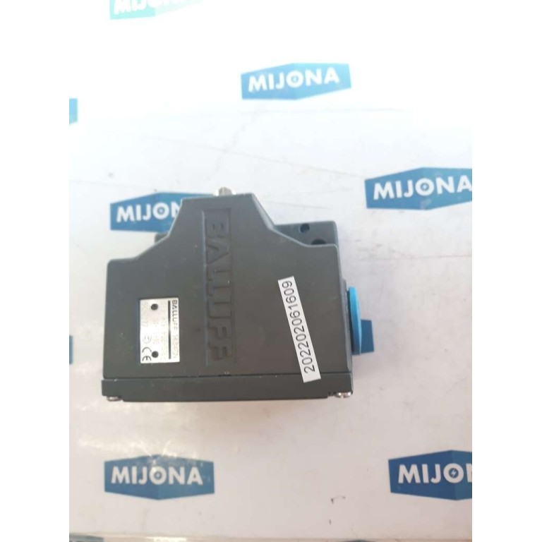 BALLUFF BNS 819 B02 D16 61 16 10 BNS0277 NEW OLD STOCK