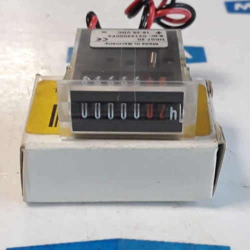 RS COMPONENTS 331 332 MINIATURE PANEL 24VDC HK07.20 18-26VDC 03132000F5 RS COMPONENTS 331 332 MINIATURE PANEL 24VDC HK07.20 18-26VDC 03132000F5