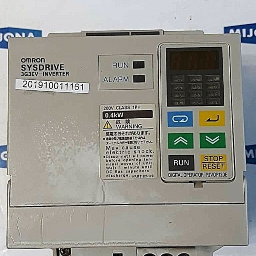 OMRON SYSDRIVE inverter 3G3EV AB004 CE IN:220-240V 50/60HZ 2,4A OU: 240V 1,1KVA