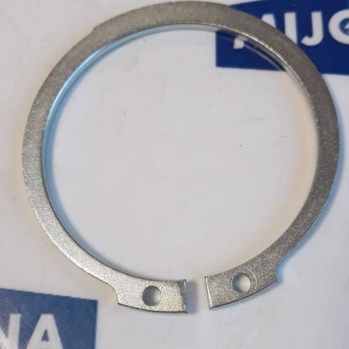 ABB 3HNP 00139 2 RETAINING RING DIN471  (New old stock)