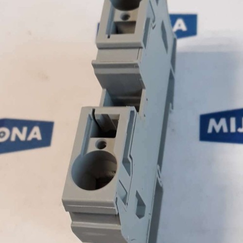 Phoenix Contact ST 35 TERMINAL BLOCK 30 36 17 8 (New oldd stock) Phoenix Contact ST 35 TERMINAL BLOCK 30 36 17 8 (New oldd stock)