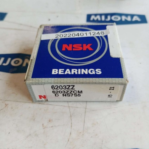 NSK 6203ZZ 6203ZZCM BEARINGS D NS7S5 (New old stock)