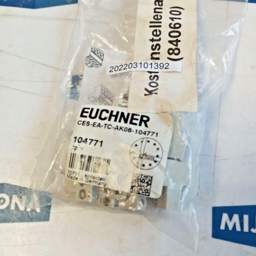 EUCHNER CES EA TC AK06 104771 CONNECTOR SET CES-EA-TC-AK06-104771 new old stock EUCHNER CES EA TC AK06 104771 CONNECTOR SET CES-EA-TC-AK06-104771 new old stock