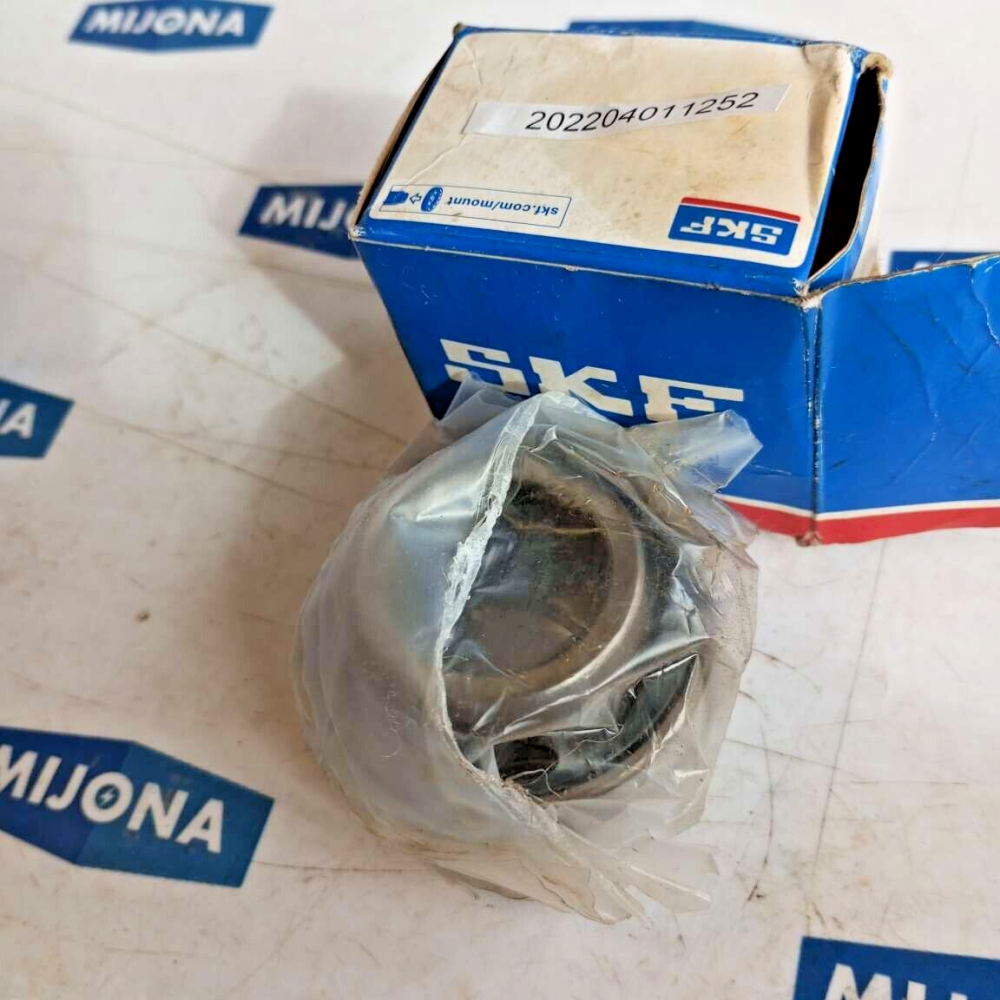 SKF YAR 205 2F Clamping bearing (new old stock)
