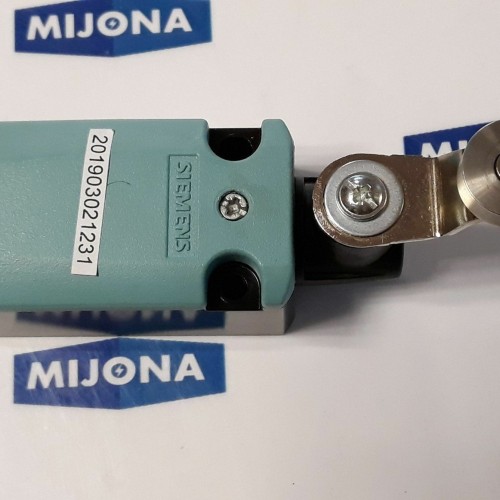 SIEMENS AG 3SE5112 OCH02 limit switch max 400V AC, max 250V DC (New old stock) SIEMENS AG 3SE5112 OCH02 limit switch max 400V AC, max 250V DC (New old stock)
