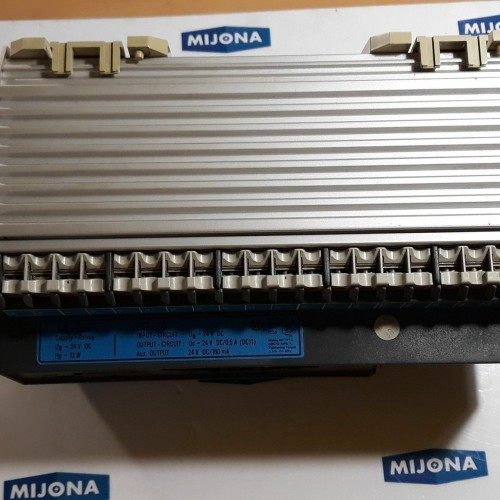 Klöckner Moeller PS3 DC 64081 Kompakt Automatisierungsgerät 24V Klöckner Moeller PS3 DC 64081 Kompakt Automatisierungsgerät 24V
