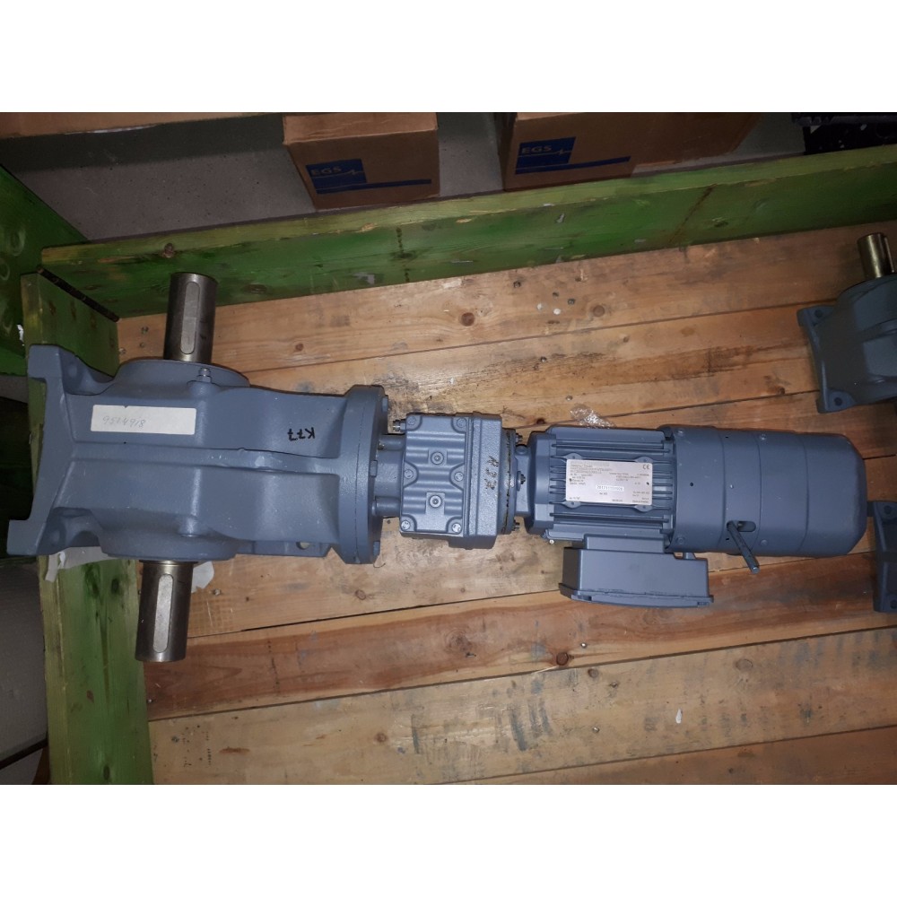 SEW Eurodrive DRS71M4BE1HR/FG/TH/ES7C (new old stock) SEW Eurodrive DRS71M4BE1HR/FG/TH/ES7C (new old stock)