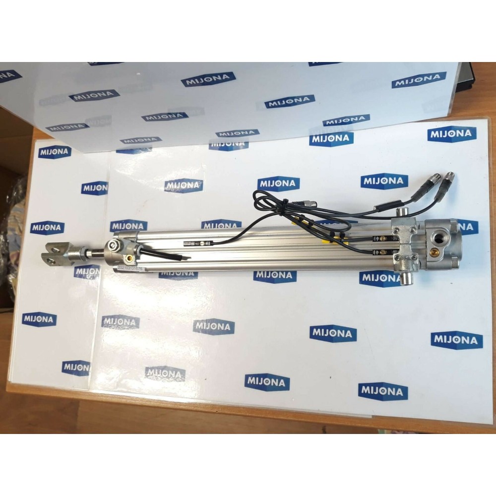 Rexroth 0 822 120 008 10BAR 10W05 Ø 32 HUB 250 PNEUMATIC CYLINDER 0830100435