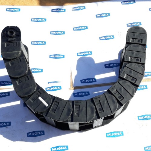 Igus 28 02 150 Cable drag chain 385 10 SEGMENTS 11 (New old stock)