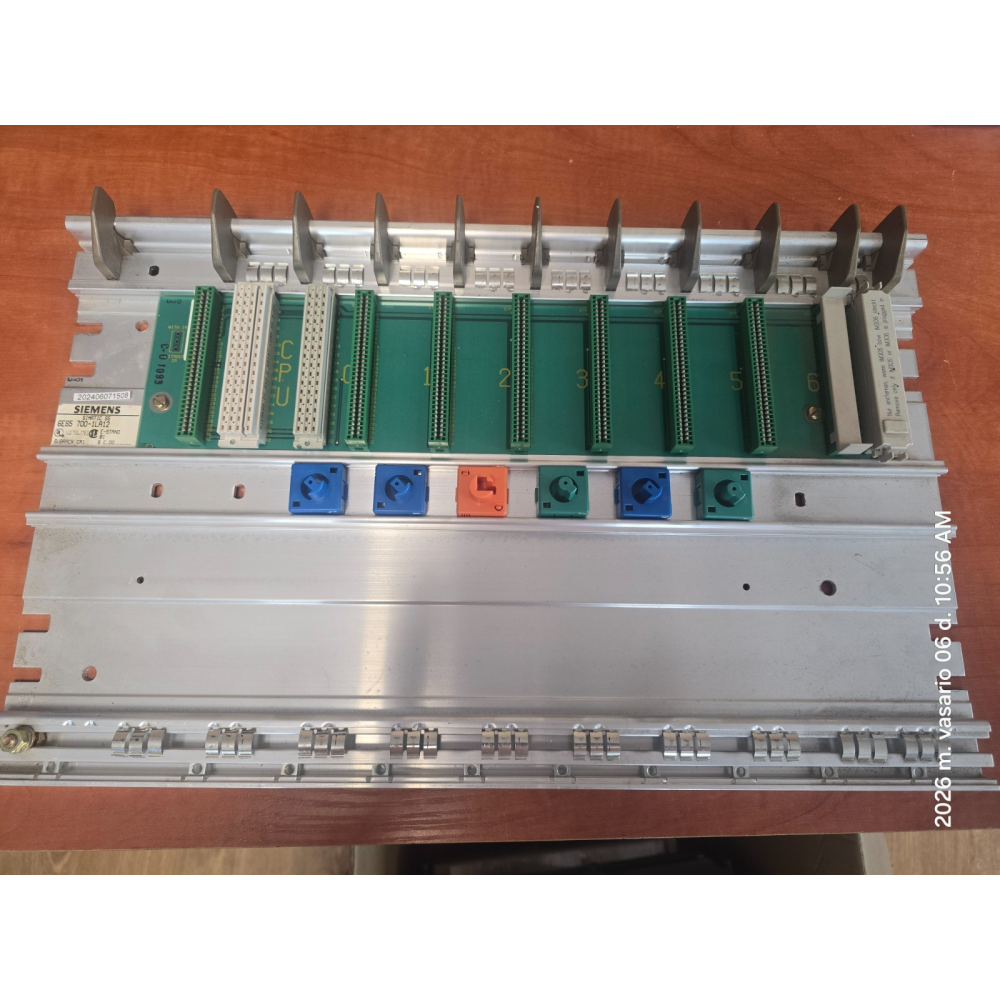 Siemens Simatic S5 Subrack CR1 6ES5 700-1LA12 6ES5700-1LA12 E STAND 01
