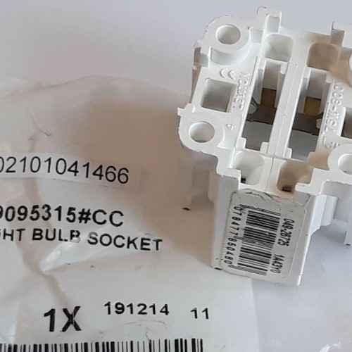 LEVITON 75W 600V STRIP LIGHT BULB SOCKET 79095315#CC