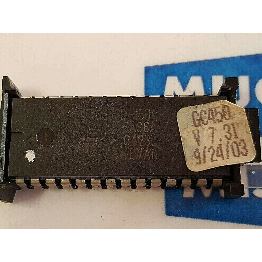 STMicroelectronics  EPROM GCG M27C256B 15B1 5AS6A 0423L GC450 V 7 31