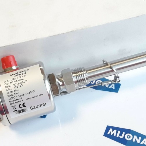 Baumer level switch LFFS 013 IN: 12-36V 70mA OUT: 50Ma +40 +85°C