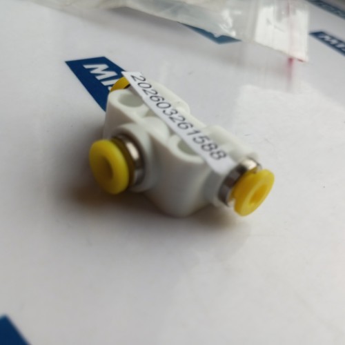 CONNECTOR  Anschluss T-Form (New old stock)