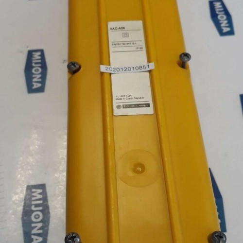 Schneider TELEMECANIQUE XAC A06 Pendant Control Unit 300V IP65 NEW OLD STOCK